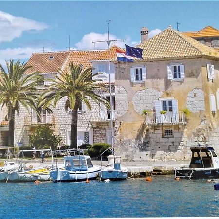 Apartments Marko Sutivan Insel Brac מראה חיצוני תמונה