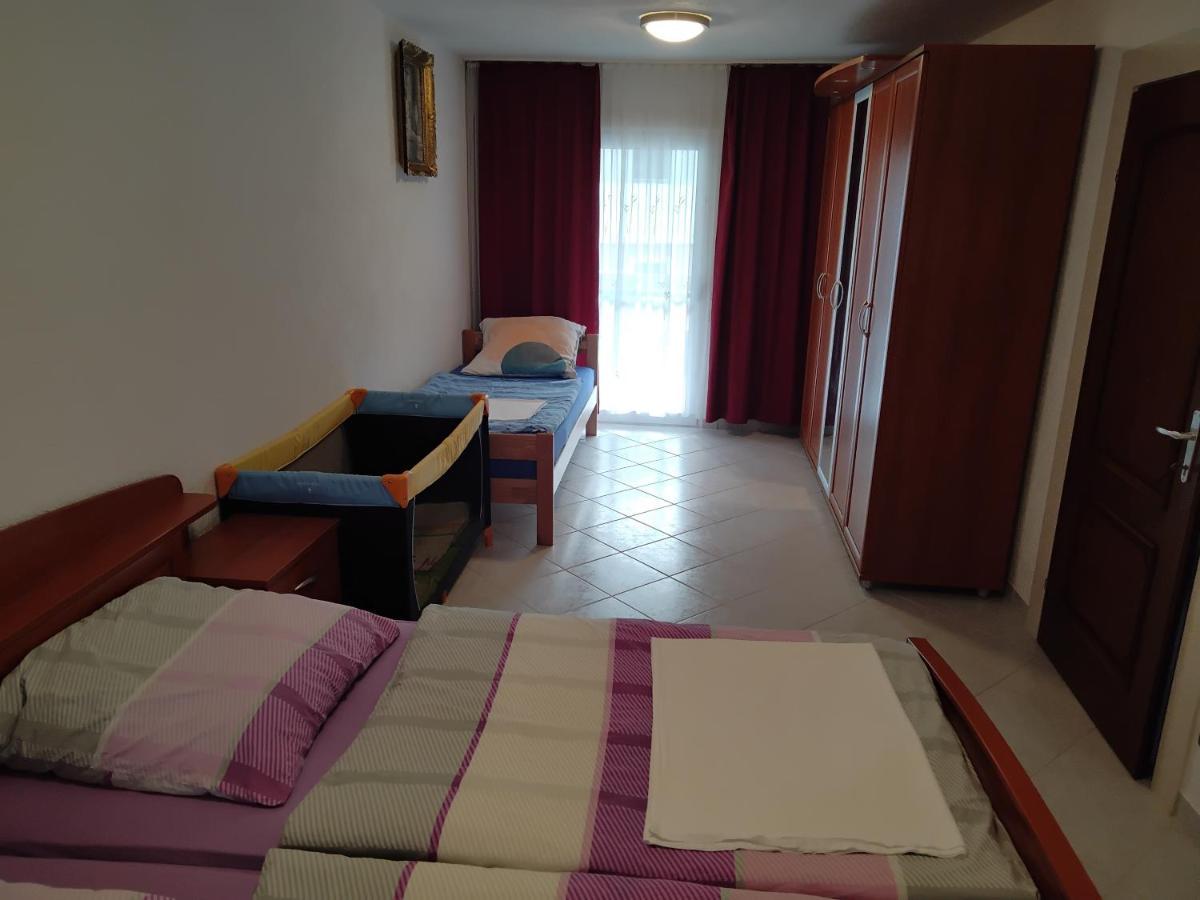 Apartments Marko Sutivan Insel Brac מראה חיצוני תמונה