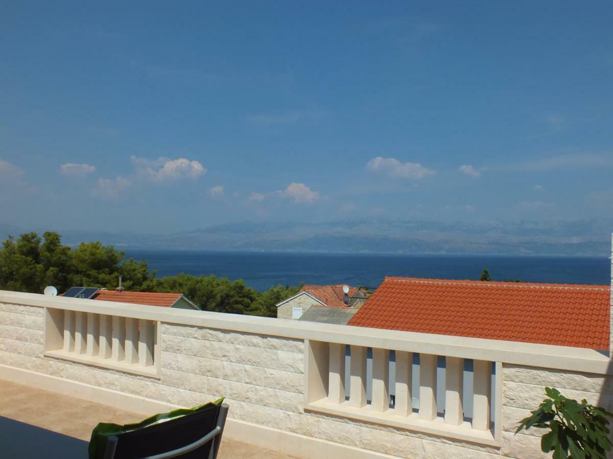 Apartments Marko Sutivan Insel Brac מראה חיצוני תמונה