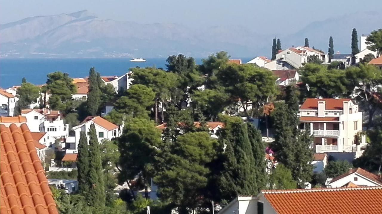 Apartments Marko Sutivan Insel Brac מראה חיצוני תמונה