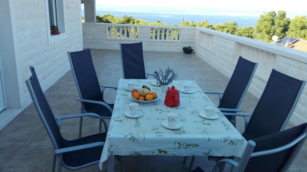 Apartments Marko Sutivan Insel Brac מראה חיצוני תמונה