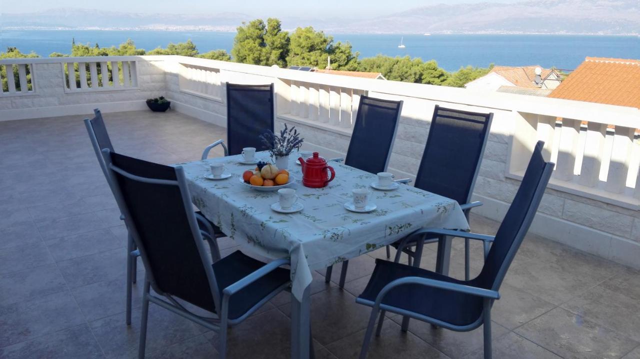 Apartments Marko Sutivan Insel Brac מראה חיצוני תמונה