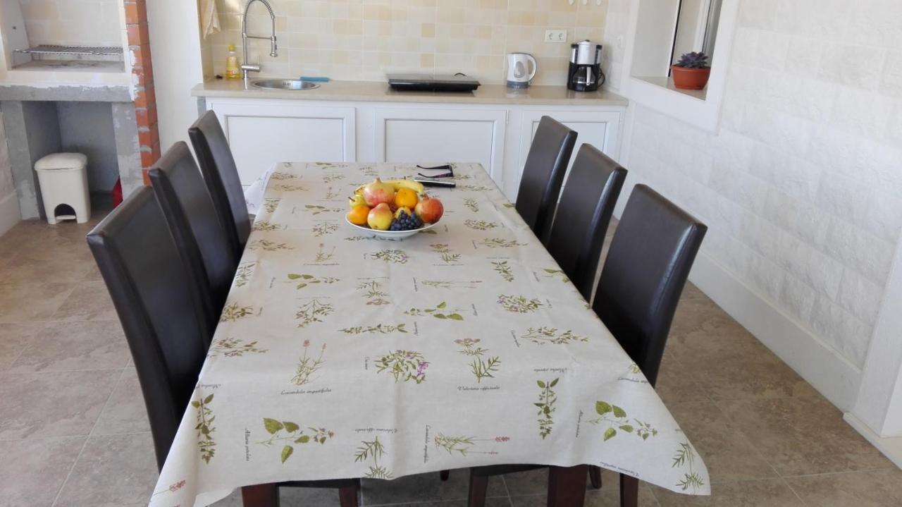 Apartments Marko Sutivan Insel Brac מראה חיצוני תמונה