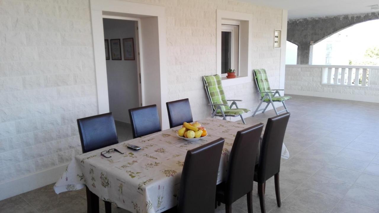 Apartments Marko Sutivan Insel Brac מראה חיצוני תמונה