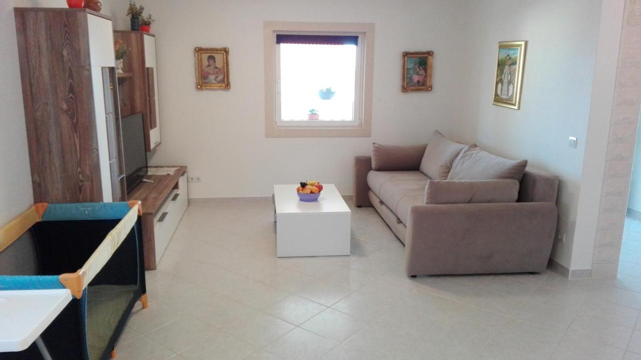 Apartments Marko Sutivan Insel Brac מראה חיצוני תמונה
